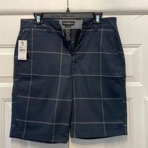 Men’s size 30, gray check Hang Ten shorts